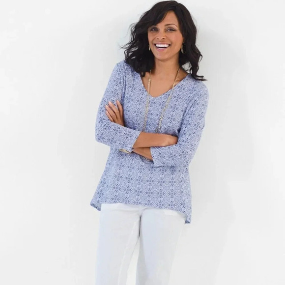 Chico's Tops - Chico's Medallion Tile 3/4 Sleeve High Low Tee Wirh V Neck Blue and White Size L